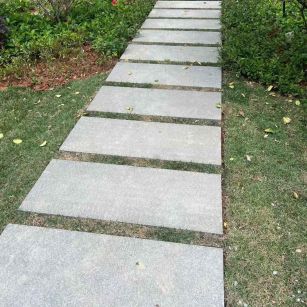 保定 芝麻黑小区踏步、汀步石铺装效果