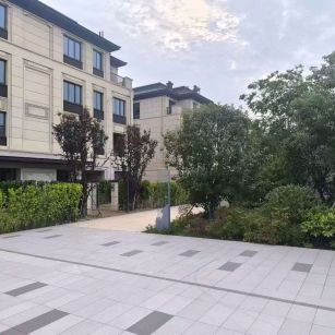 保定 芝麻白与芝麻白搭配铺装，尺寸1200*600