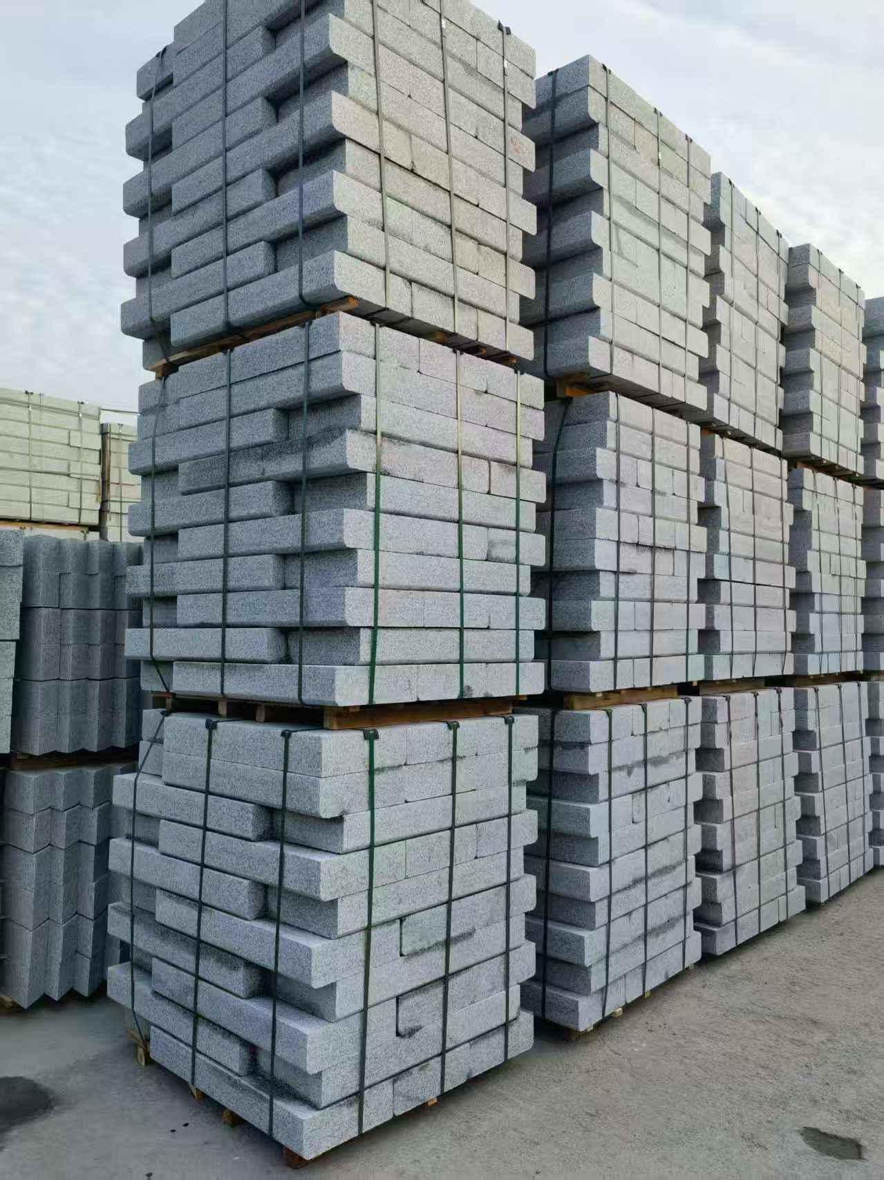 保定 路沿石（路侧石），颜色一致，尺寸标准