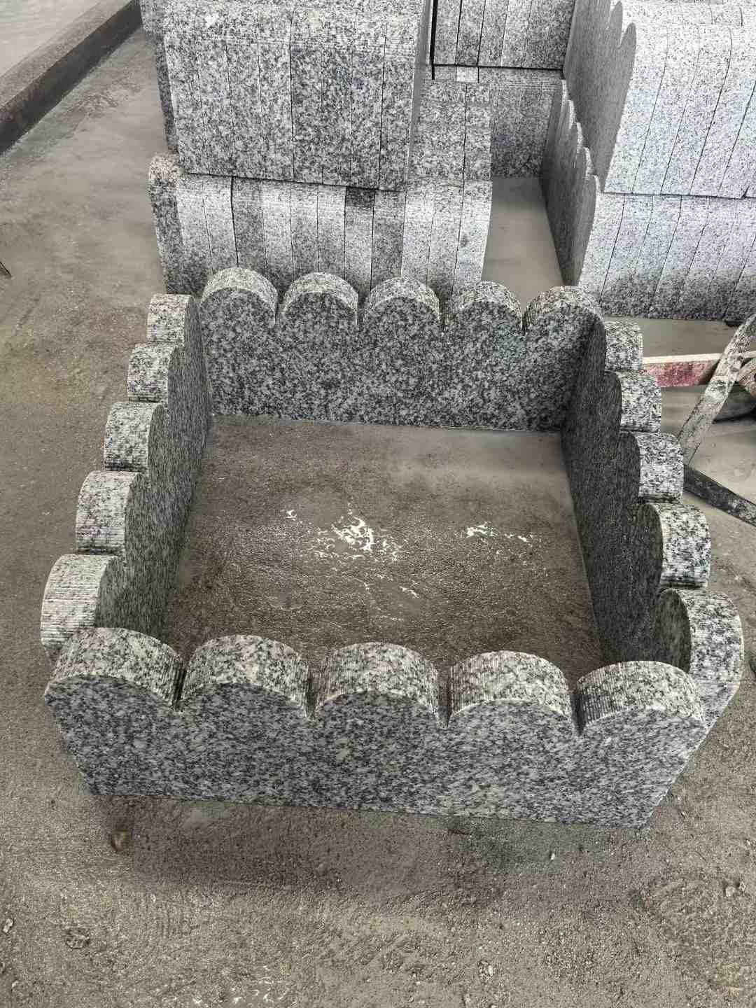 保定 花边石、花坛围栏石、花池界石、菜园栅栏石、镶边石、波浪状界石介绍