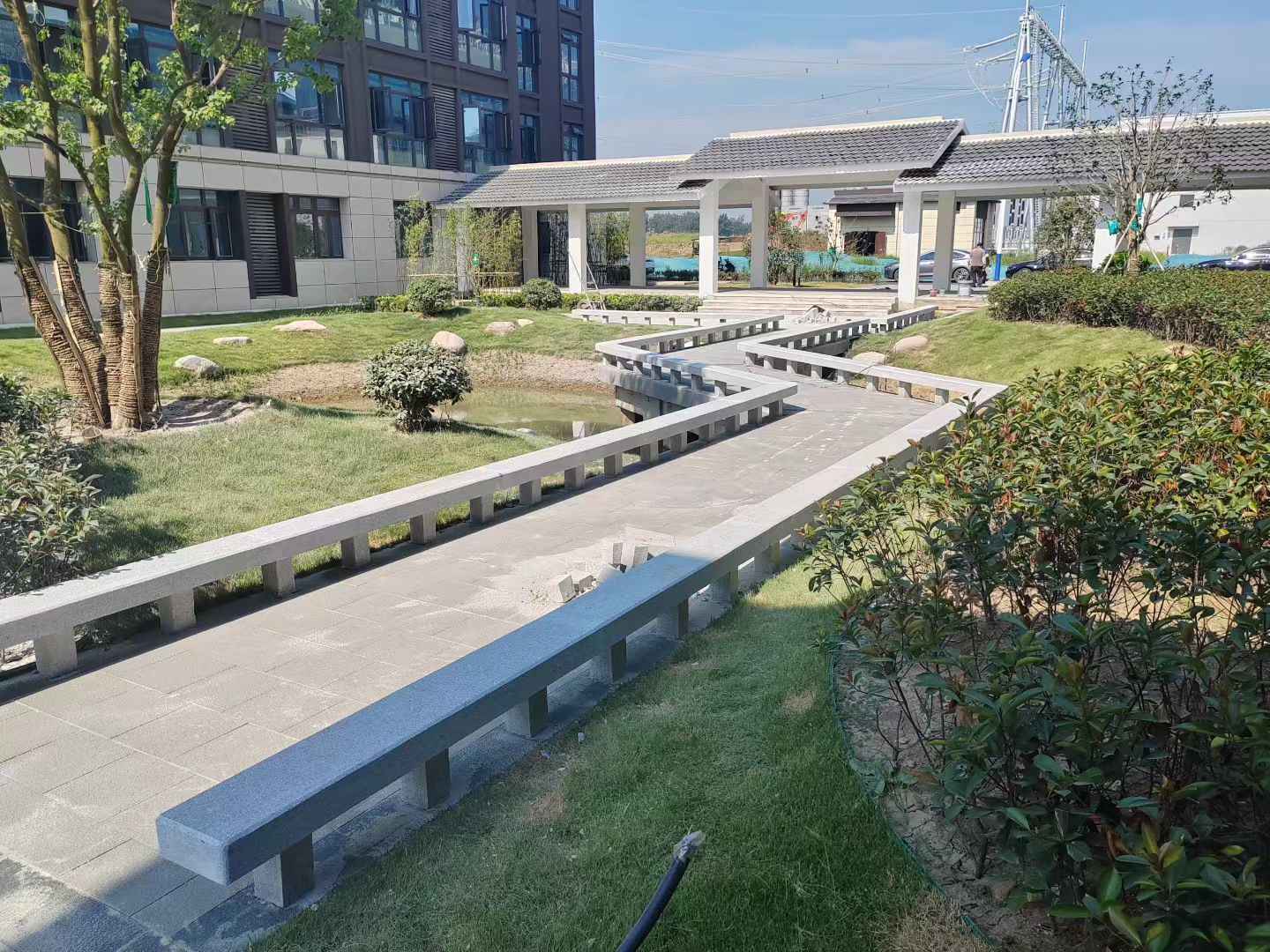 保定 芝麻灰小区坐凳&栏杆安装效果