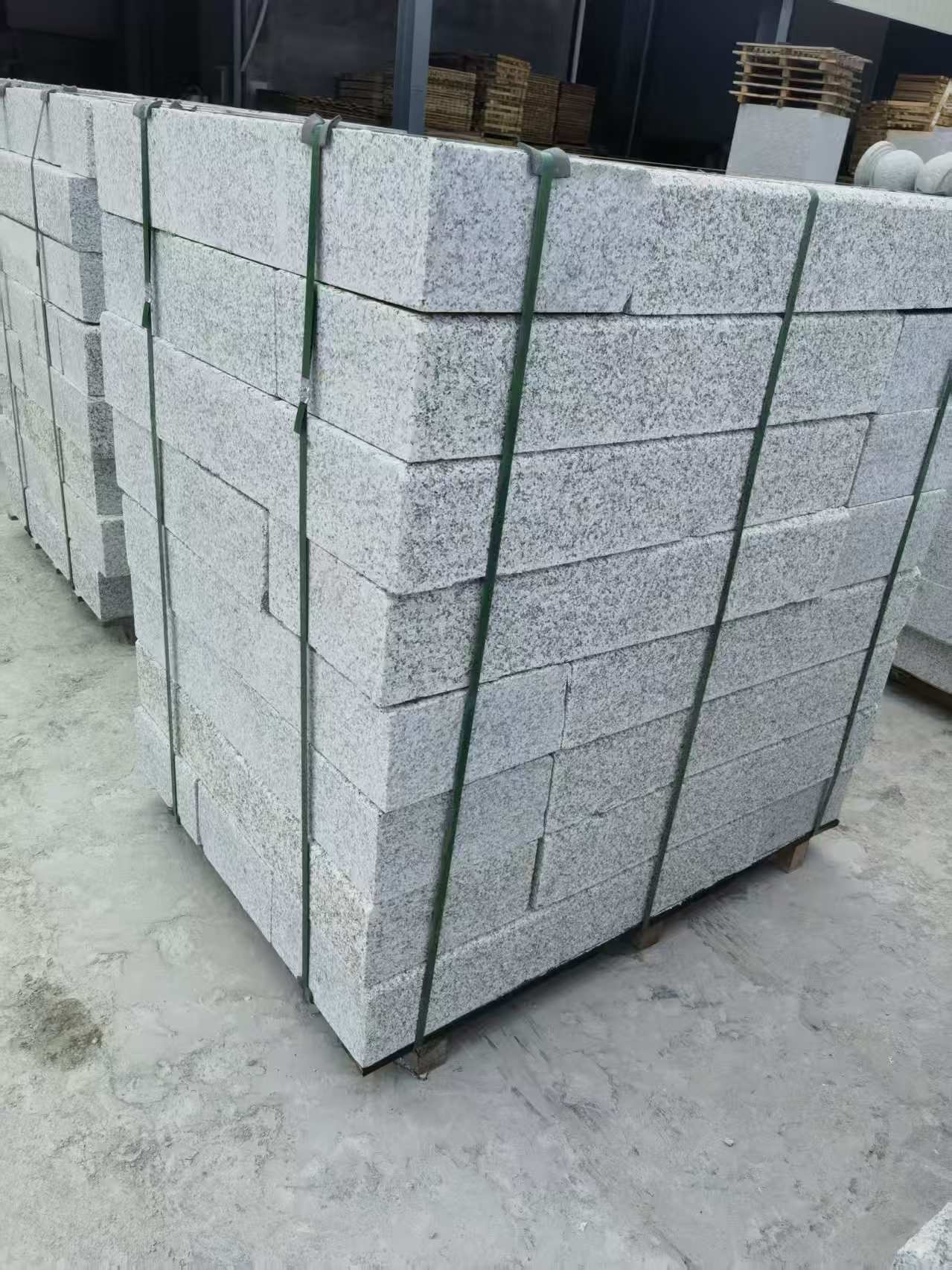 保定 芙蓉白火烧两面路沿石