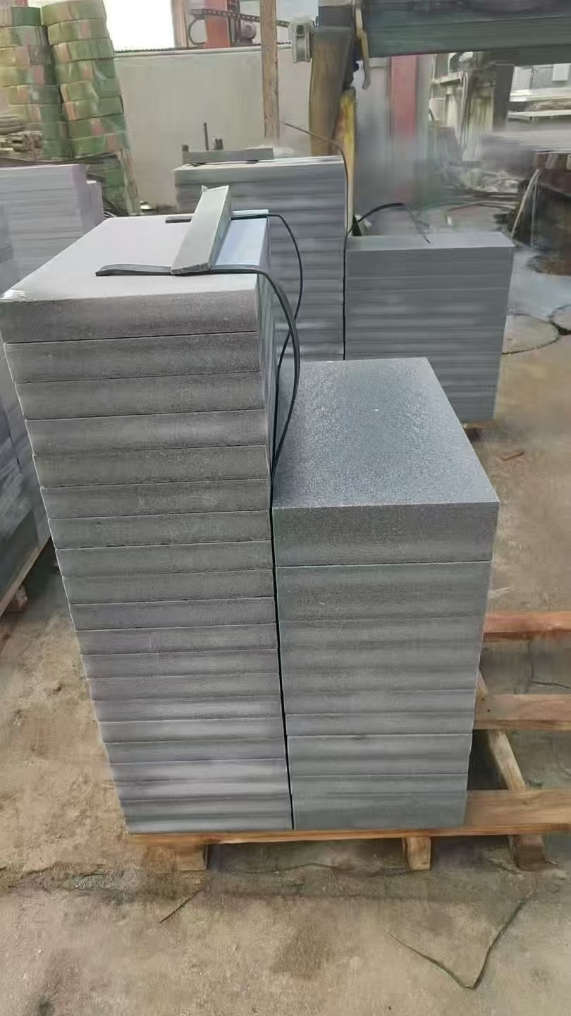 保定 芝麻灰火烧面300*600*50地铺石材